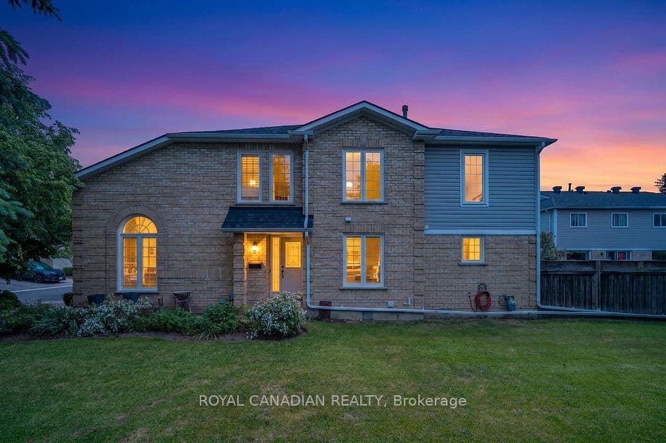 63 Heathcliffe Square, Brampton, ON L6S 5R3 – photo 2