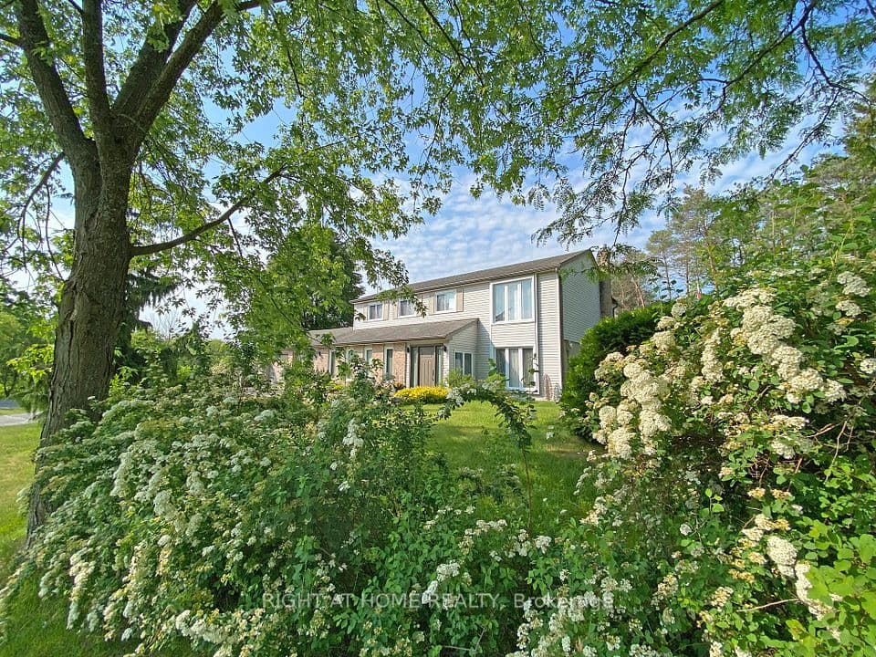 10 Munro Street, Caledon, ON L7E 0L6 – photo 2