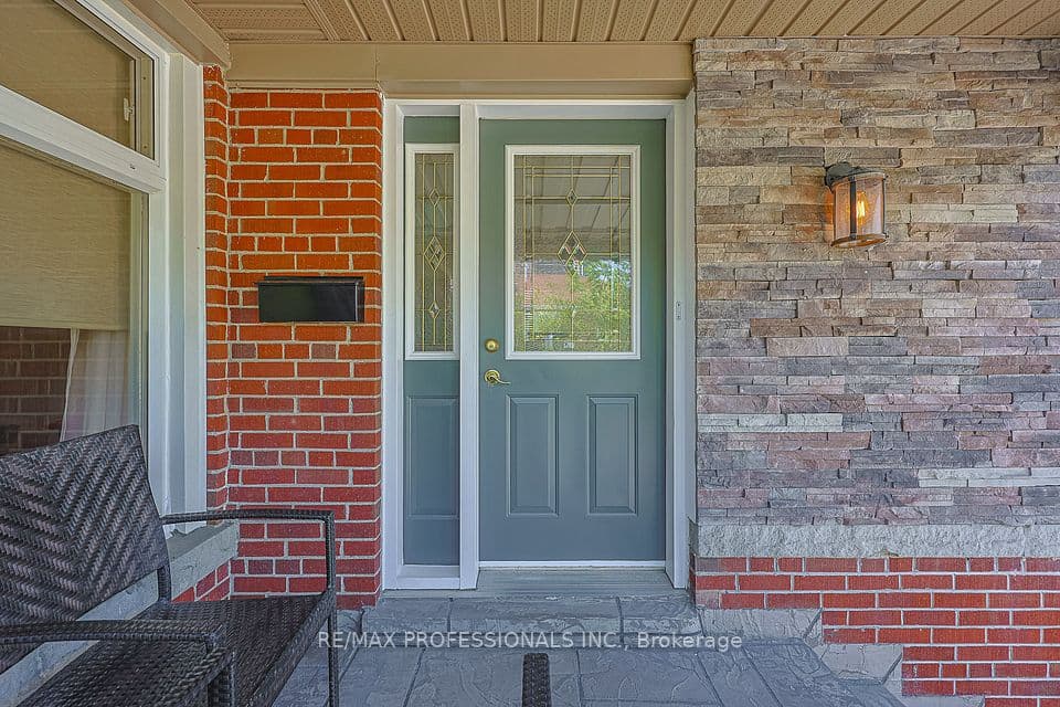 39 Sealcove Drive, Toronto, ON M9C 2C7 – photo 3