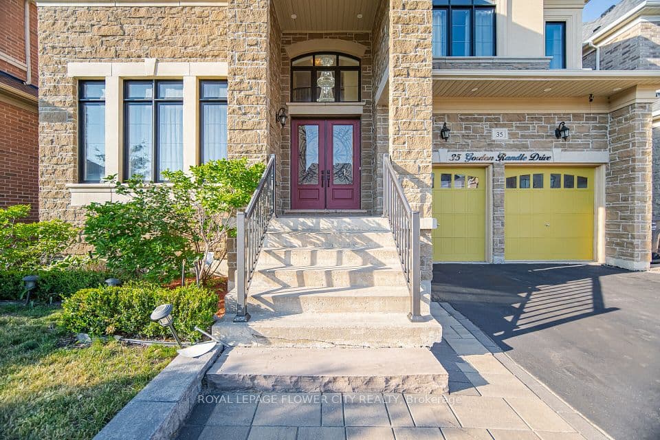 35 Gordon Randle Drive, Brampton, ON L6P 4G8 – photo 2
