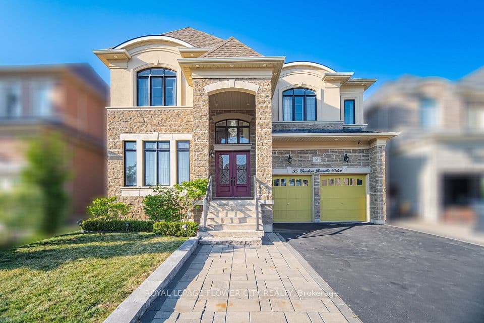 35 Gordon Randle Drive, Brampton, ON L6P 4G8 – main photo