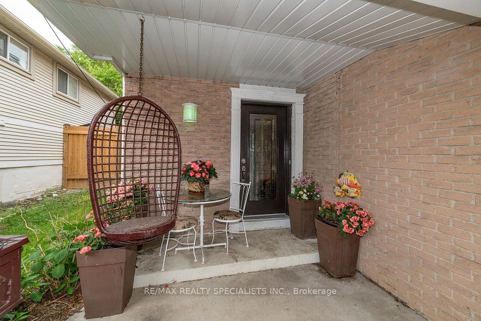 21 Richvale Drive S, Brampton, ON L6Z 1M2 – photo 3
