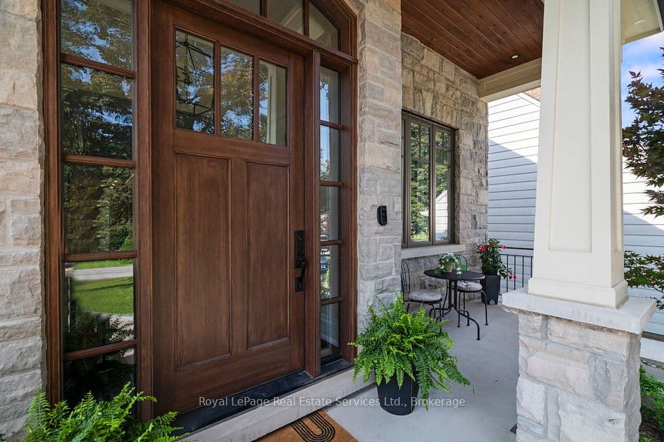 47 Park Avenue E, Burlington, ON L7T 1Y2 – photo 2