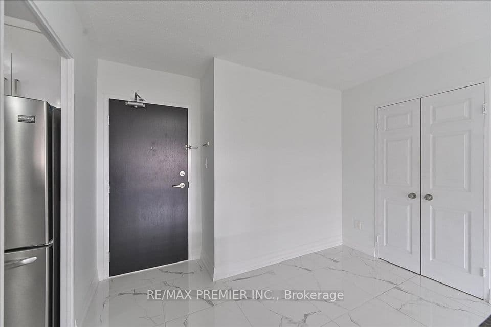 25 Four Winds Drive 604, Toronto, ON M3J 1K8 – photo 3