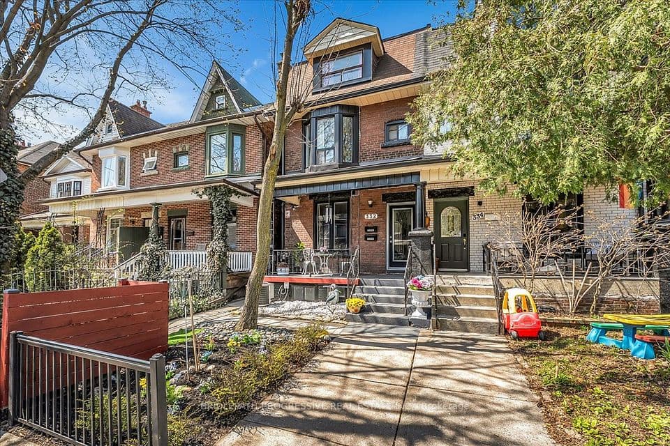 332 Delaware Avenue, Toronto, ON M6H 2T8 – main photo