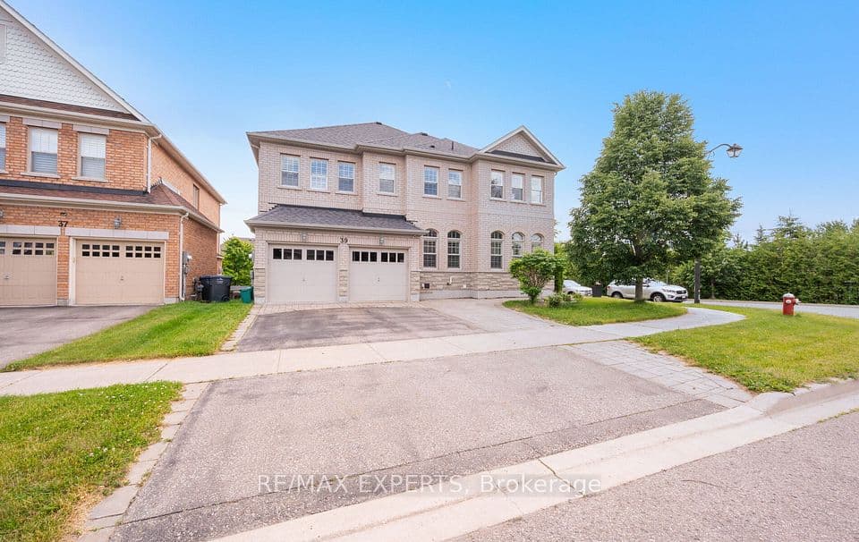 39 Paisley Green Avenue, Caledon, ON L7C 3R9 – main photo