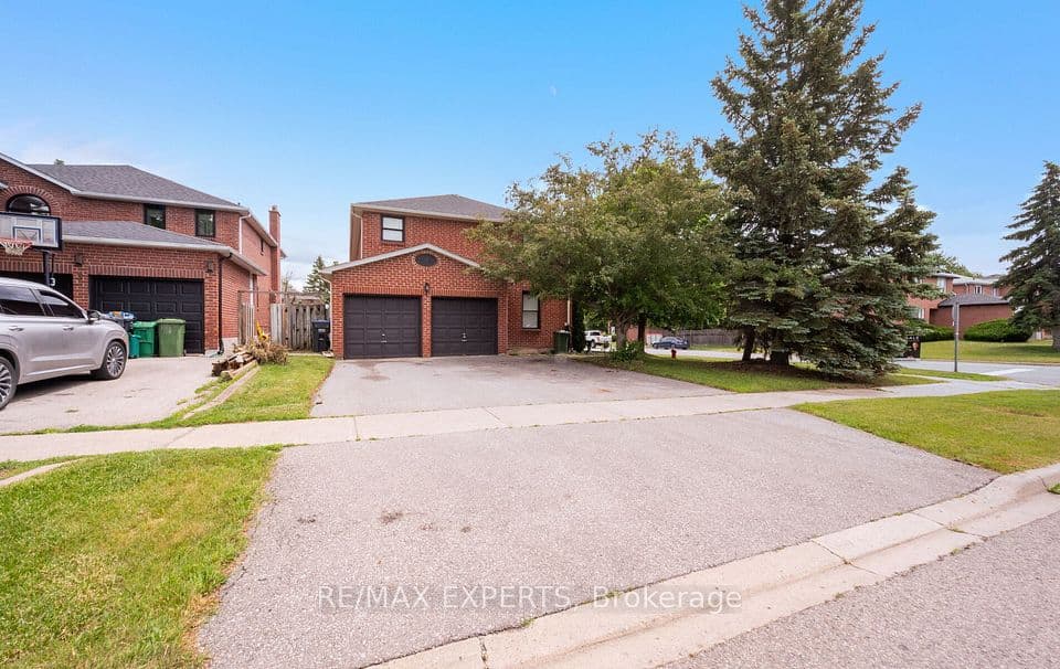 1 Goodfellow Crescent, Caledon, ON L7E 5Z4 – main photo