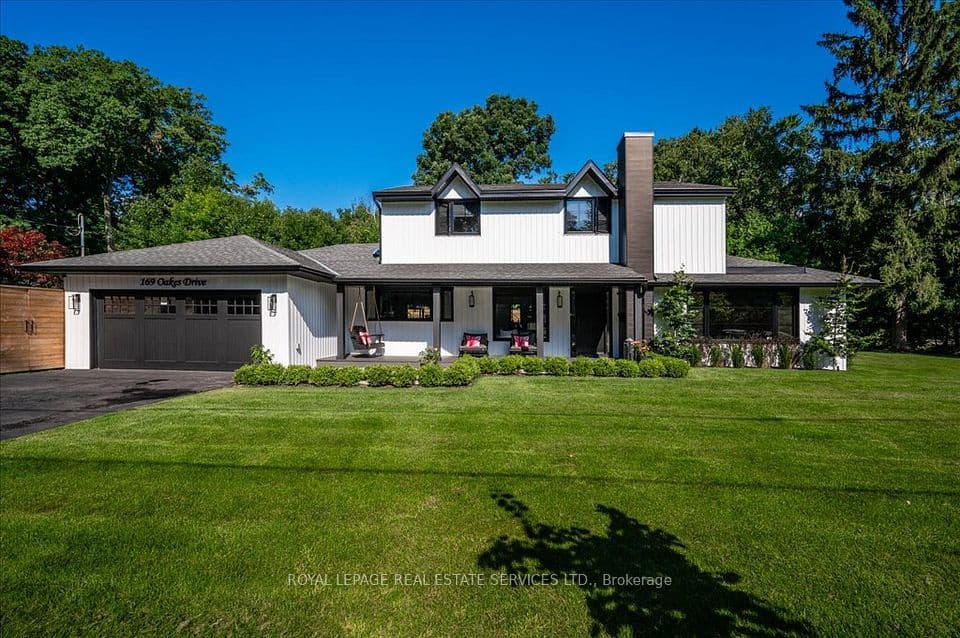 169 Oakes Drive, Mississauga, ON L5G 3M2 – photo 2