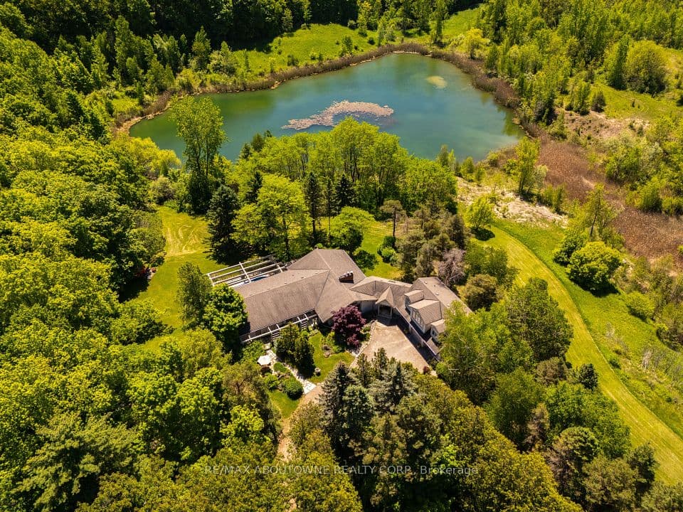 2360 8 Side Road, Burlington, ON L7P 0M7 – main photo