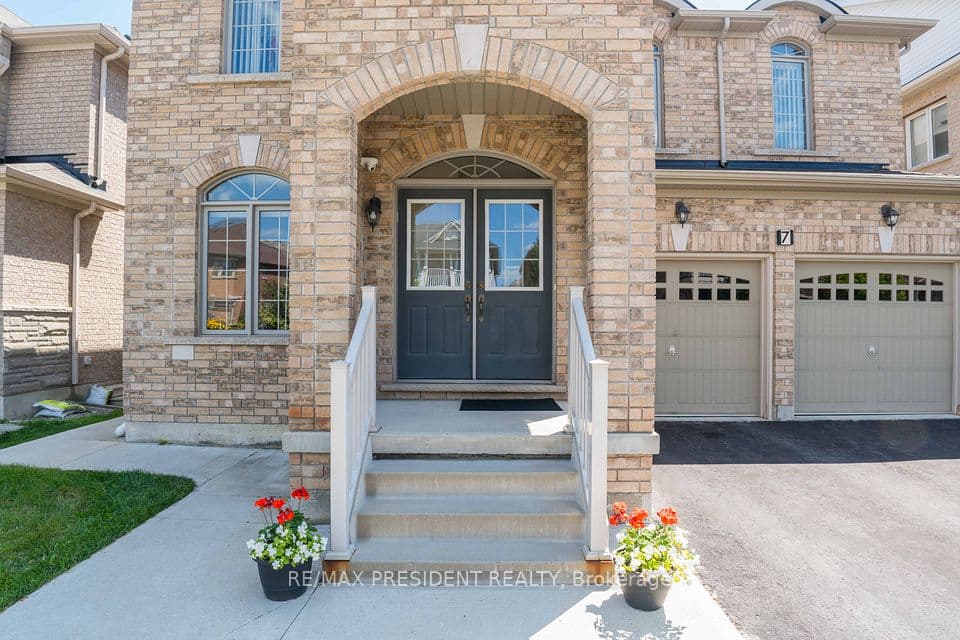 7 Wellpark Way, Brampton, ON L6P 3Z6 – photo 3