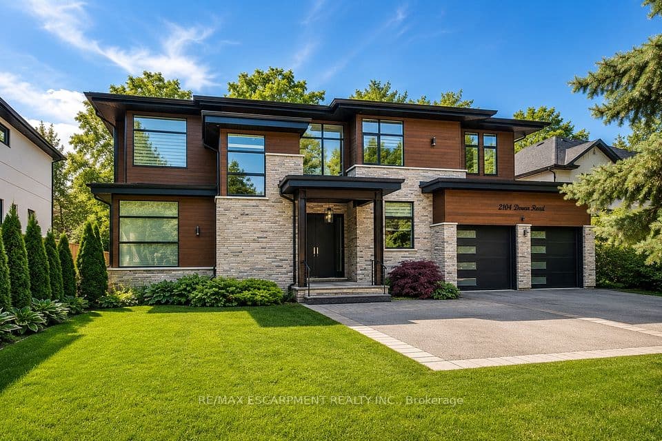 2104 DEVON Road, Oakville, ON L6J 2N2 – main photo
