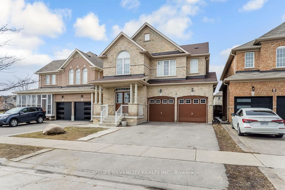 4 Fossil Street, Brampton, ON L6P 3G6 – photo 2