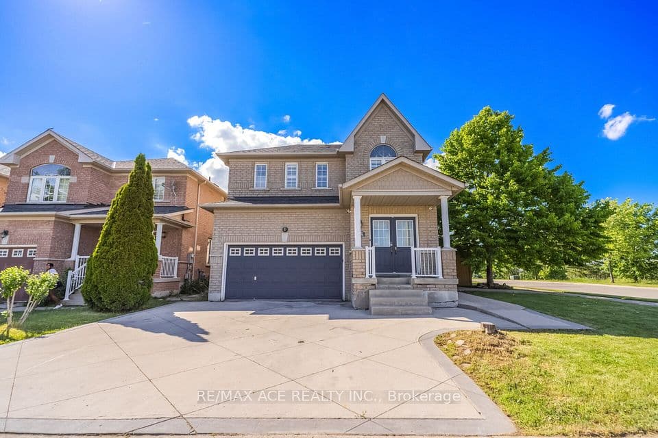 86 Treasure Drive, Brampton, ON L7A 3L7 – main photo