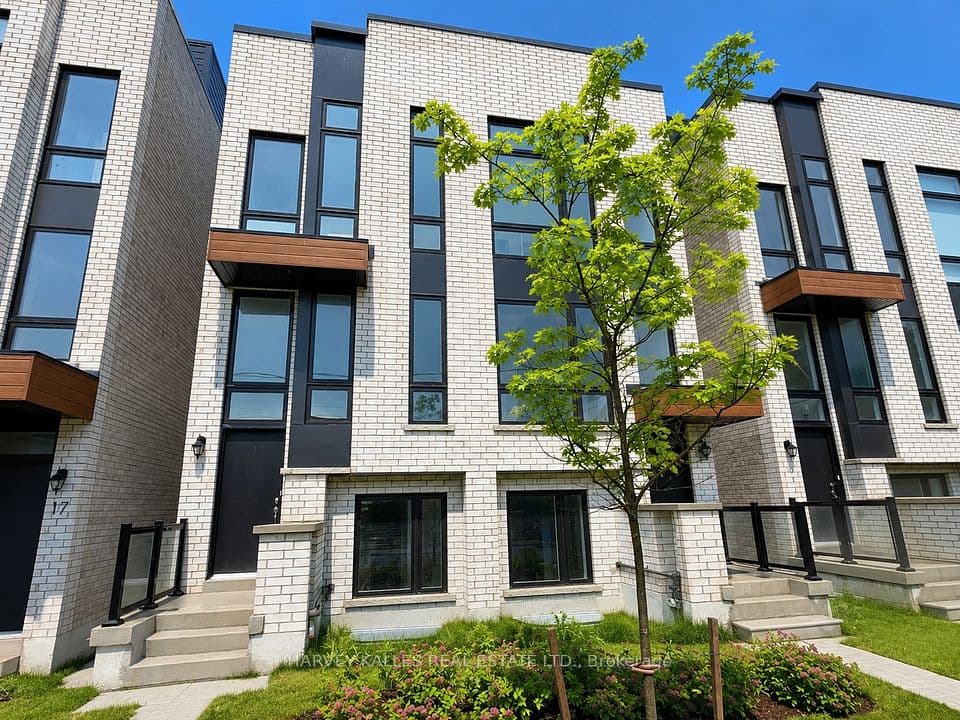 19 Innes Avenue, Toronto, ON M6E 0B2 – main photo