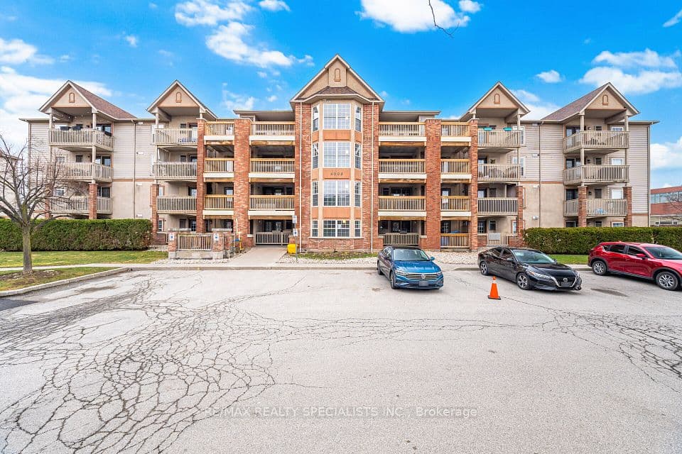 4003 Kilmer Drive 305, Burlington, ON L7M 4M1 – main photo