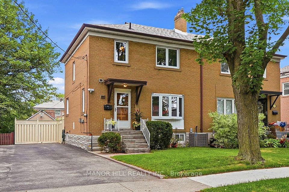 33 Robindale Avenue, Toronto, ON M8W 4A8 – main photo