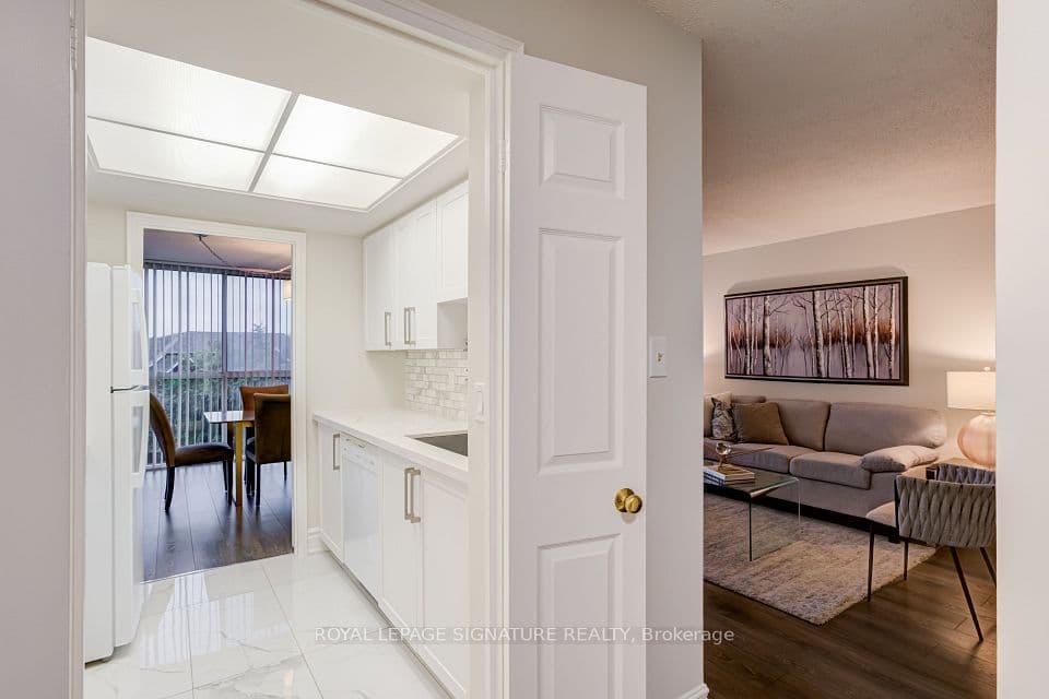 880 Dundas Street W 405, Mississauga, ON L5C 4H3 – photo 3
