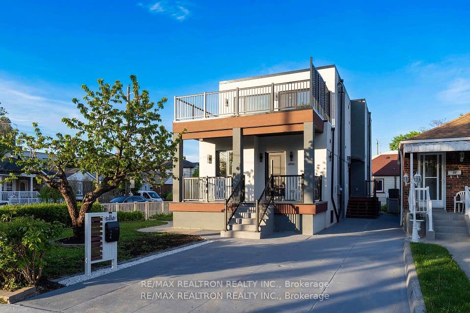 33 Landour Avenue, Toronto, ON M6M 4J3 – main photo