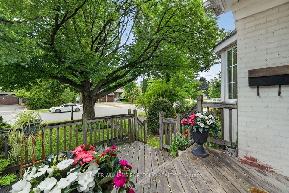 23 Ashbourne Drive, Toronto, ON M9B 4H1 – photo 3