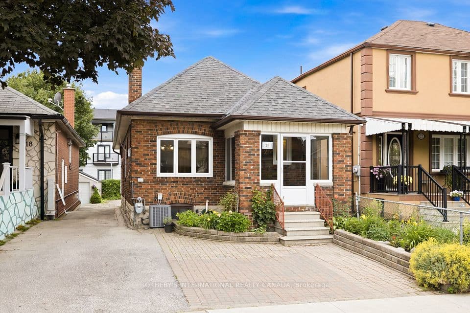 20 Bicknell Avenue, Toronto, ON M6M 4G3 – main photo