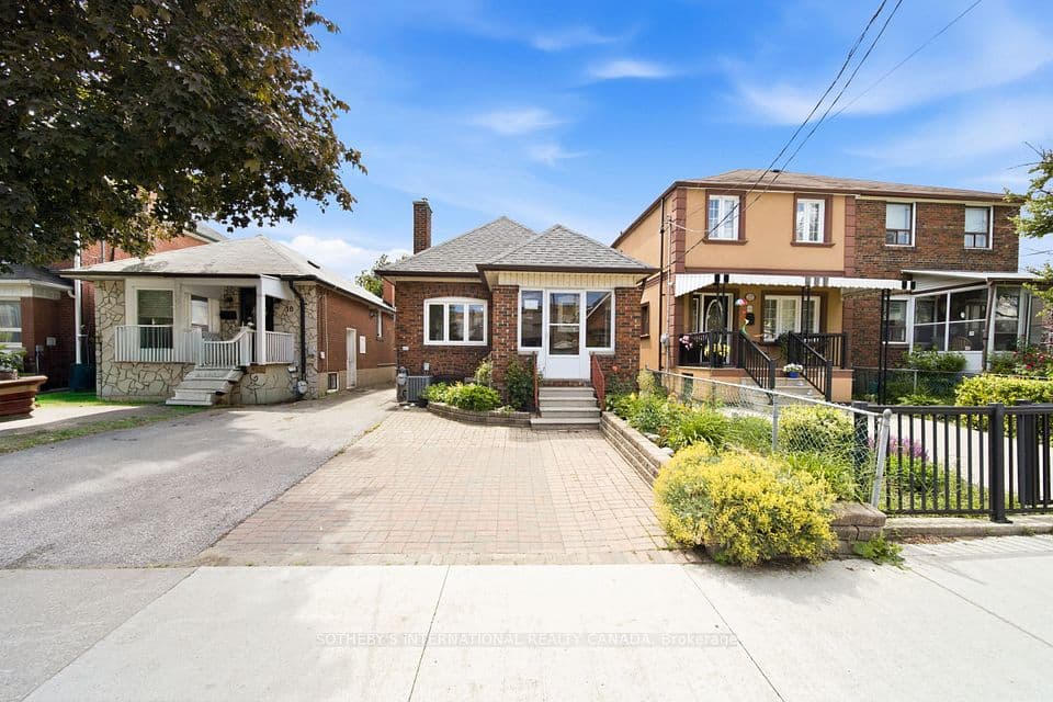 20 Bicknell Avenue, Toronto, ON M6M 4G3 – photo 3