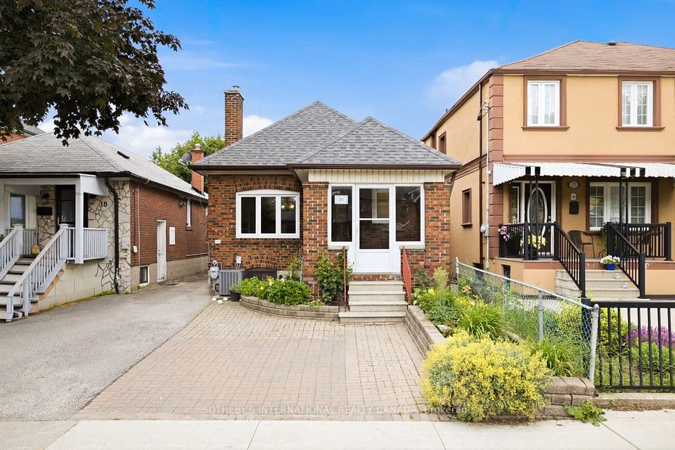 20 Bicknell Avenue, Toronto, ON M6M 4G3 – photo 2