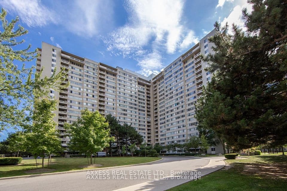 3590 Kaneff Crescent 609, Mississauga, ON L5A 3X3 – main photo