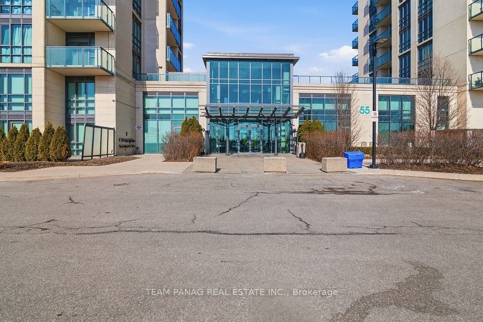 45 Yorkland Boulevard 209, Brampton, ON L6P 4B4 – photo 3