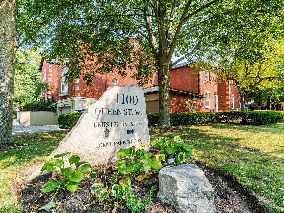 1100 Queen Street W 2, Mississauga, ON L5H 4J4 – main photo