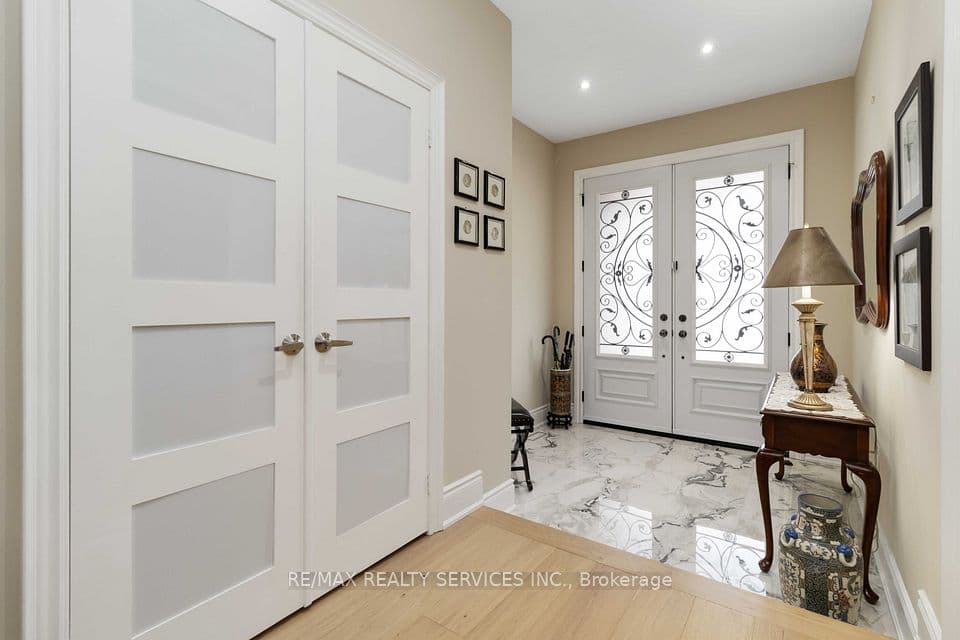 15 Valleystream Circle, Brampton, ON L6P 2E2 – photo 3
