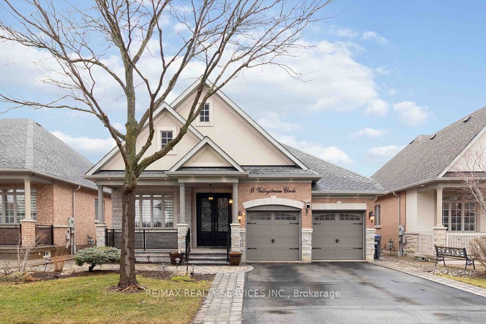 15 Valleystream Circle, Brampton, ON L6P 2E2 – main photo