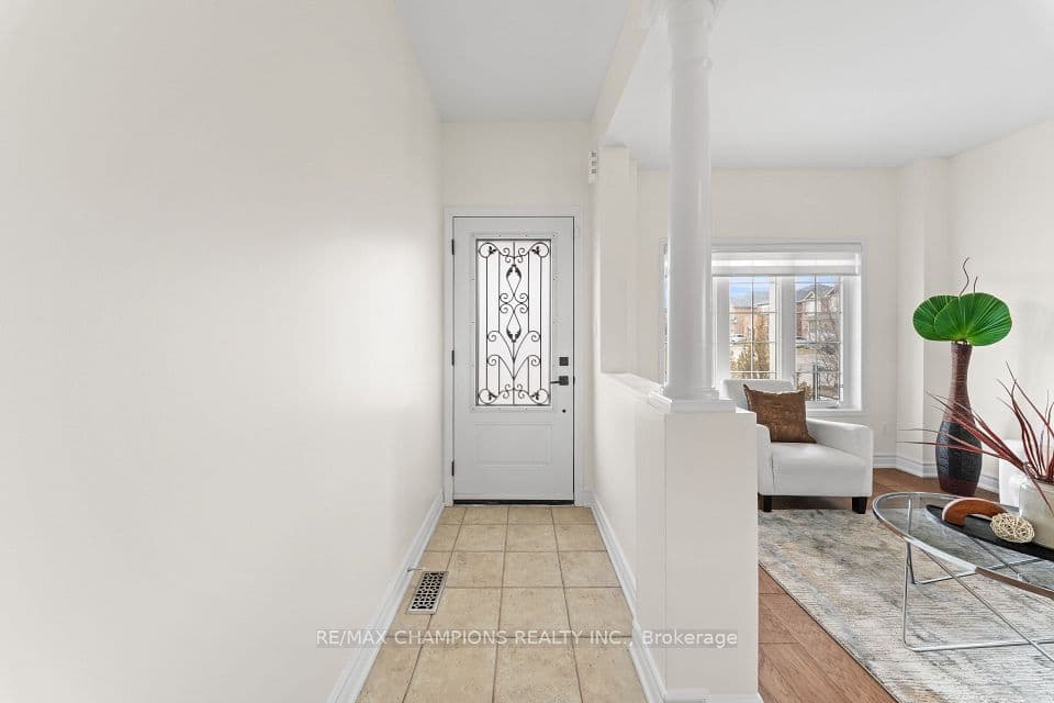 42 Abbotsbury Drive, Brampton, ON L6X 0S3 – photo 3