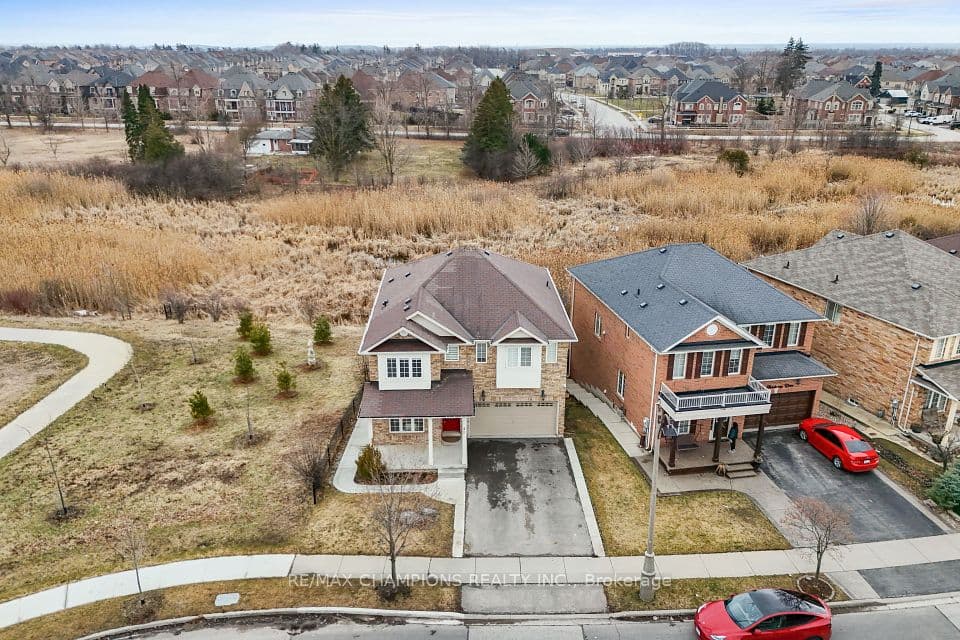 42 Abbotsbury Drive, Brampton, ON L6X 0S3 – photo 2