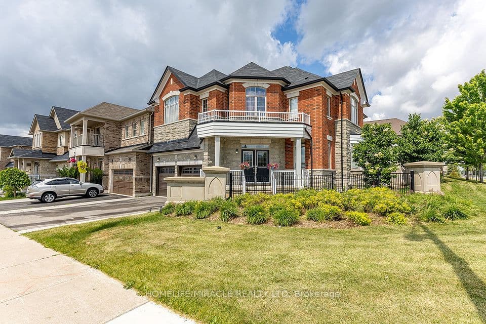 180 Bonnie Braes Drive, Brampton, ON L6Y 5Y7 – main photo