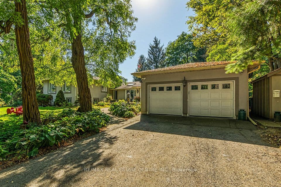 5590 Blind Line, Burlington, ON L7P 0B2 – photo 3