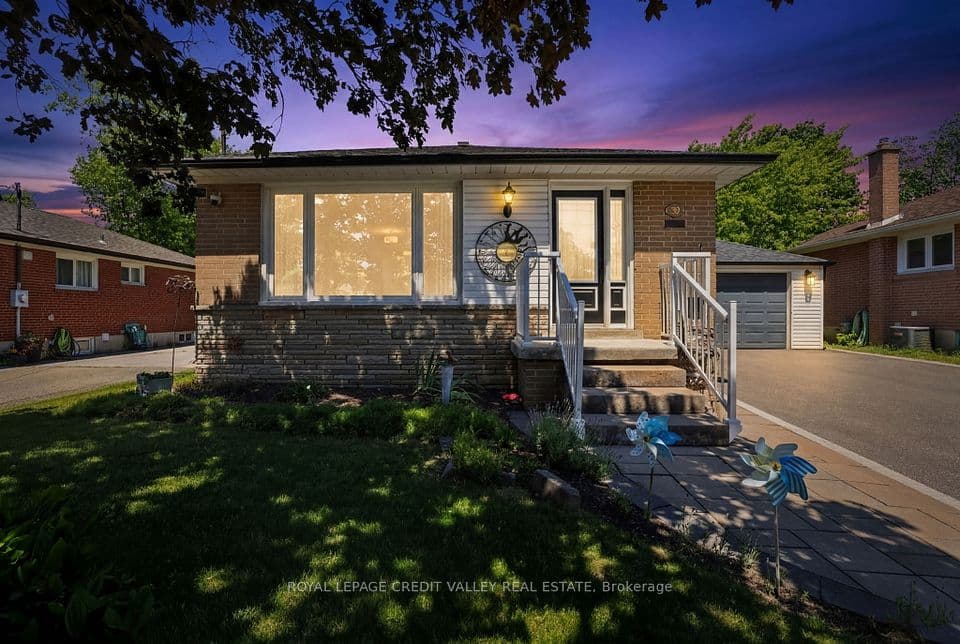 80 Cornwall Road, Brampton, ON L6W 1N3 – main photo