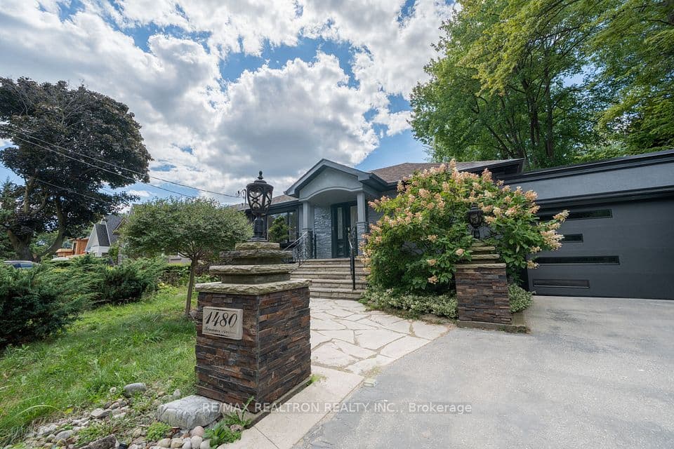 1480 Kenmuir Avenue, Mississauga, ON L5G 4B5 – main photo