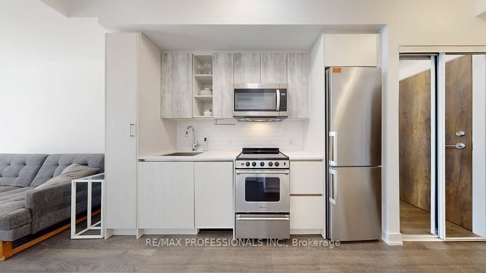 251 Manitoba Street 504, Toronto, ON M8Y 0C7 – photo 3