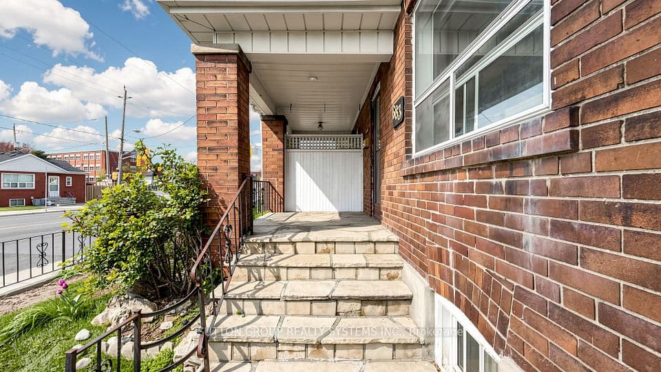 683 Old Weston Road, Toronto, ON M6N 3B6 – photo 2