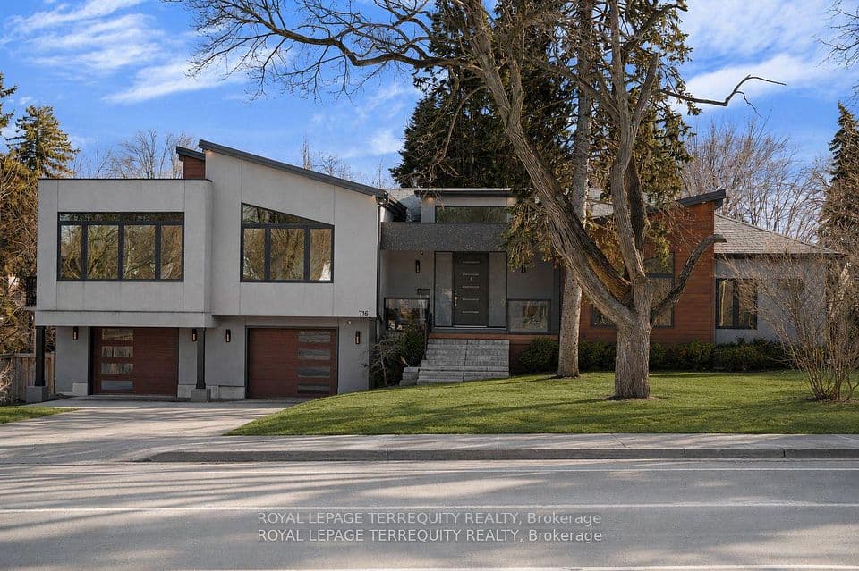 716 North Shore Boulevard E, Burlington, ON L7T 1X6 – photo 2