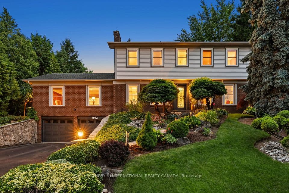 1952 Edenvale Crescent, Burlington, ON L7P 3L9 – main photo