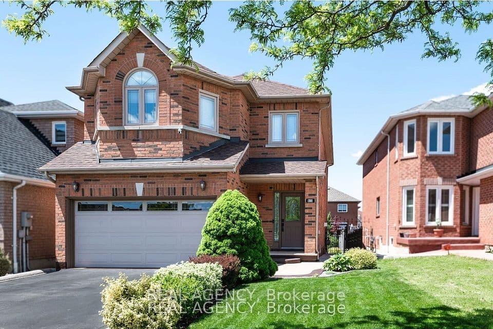 923 Blyleven Boulevard, Mississauga, ON L5V 2J3 – photo 3