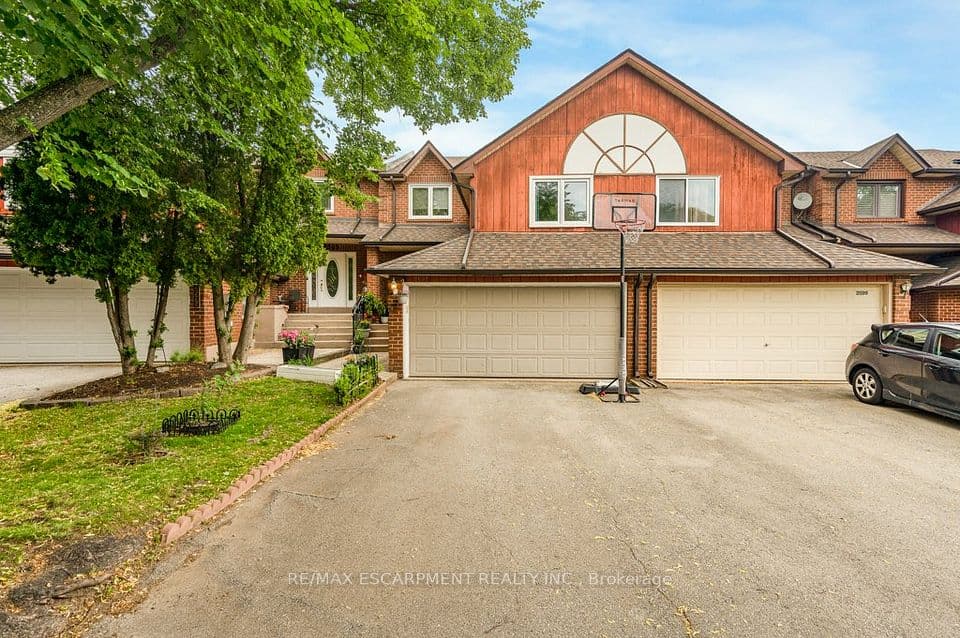 2597 Addingham Crescent, Oakville, ON L6J 7K6 – main photo