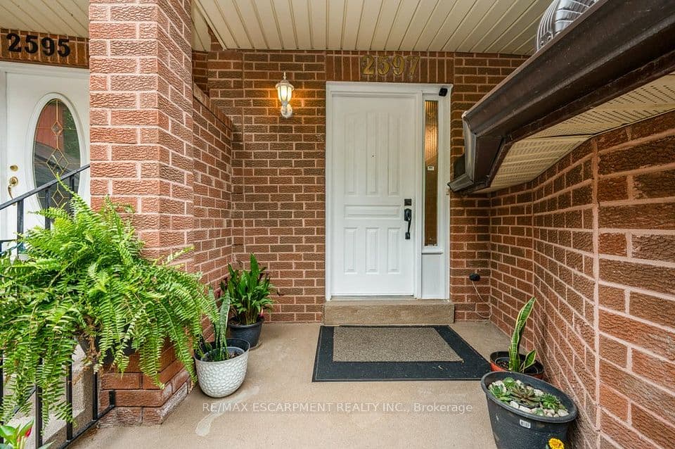 2597 Addingham Crescent, Oakville, ON L6J 7K6 – photo 2
