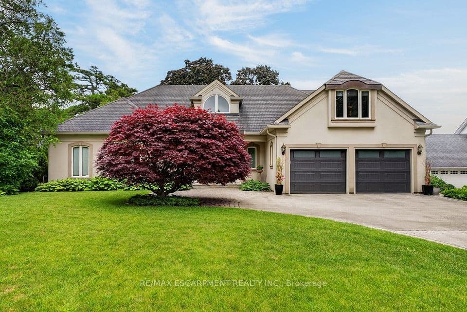 3312 Lakeland Crescent, Burlington, ON L7N 1B8 – main photo