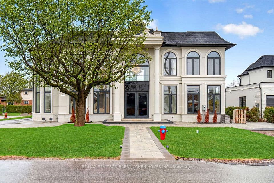 321 Morden Road, Oakville, ON L6K 2S6 – main photo
