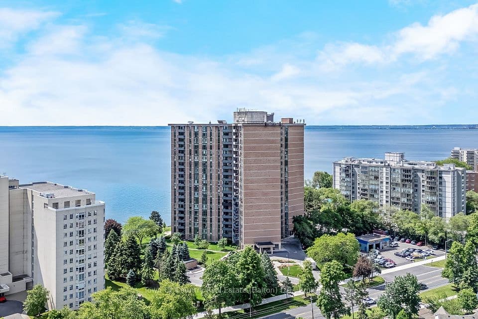 5250 Lakeshore Road 1906, Burlington, ON L7L 5L2 – main photo