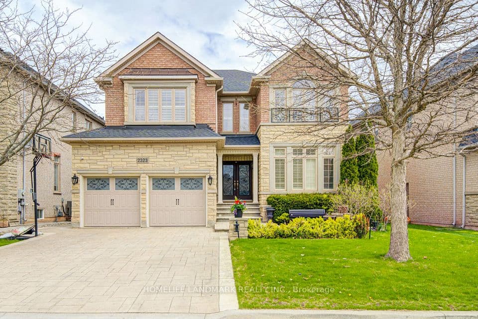 2323 Awenda Drive, Oakville, ON L6H 7J7 – main photo
