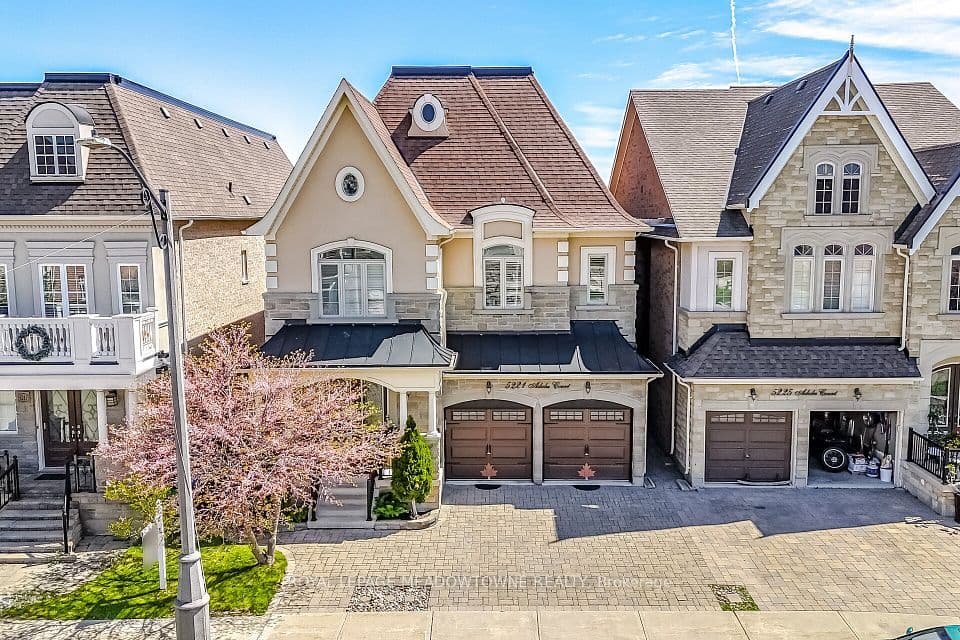 5221 Adobe Court, Mississauga, ON L5M 0K8 – photo 3