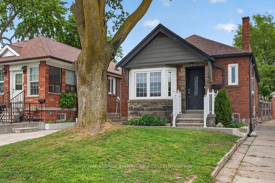 57 Miranda Avenue, Toronto, ON M6E 4G3 – photo 2